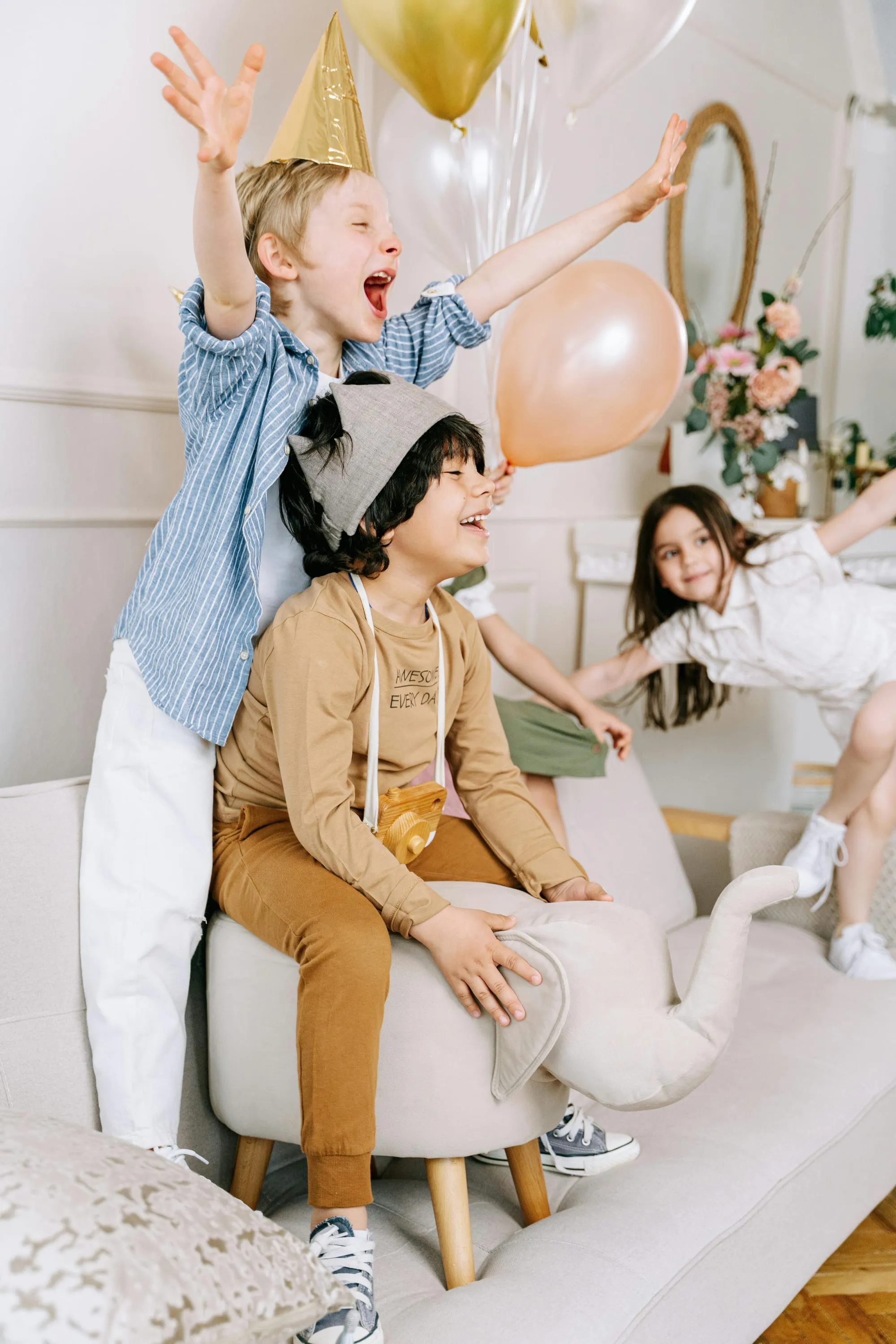 Children playing, full participation, zero weight